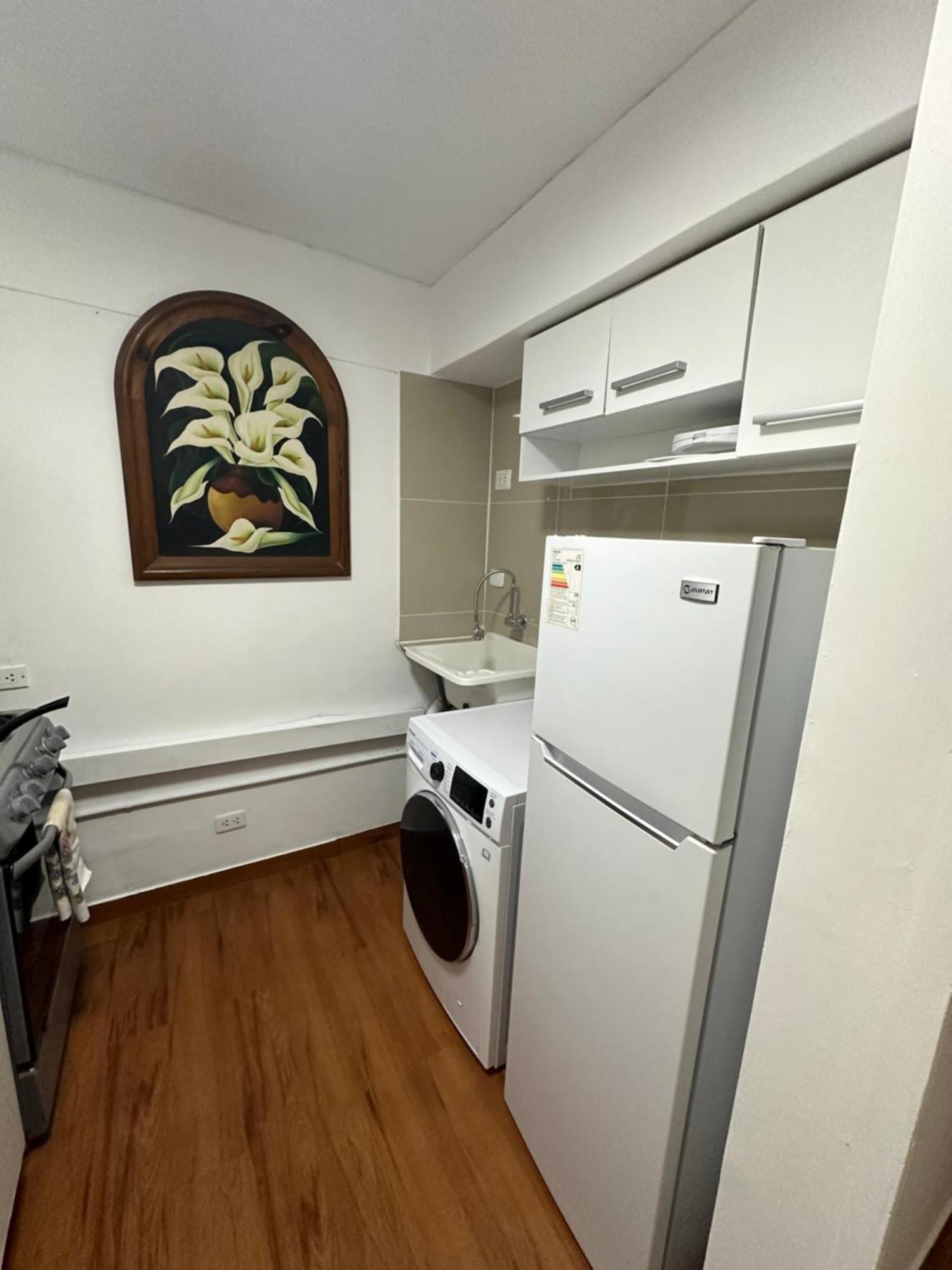 2- Amplio Departamento Remodelado En Miraflores Лима Екстериор снимка