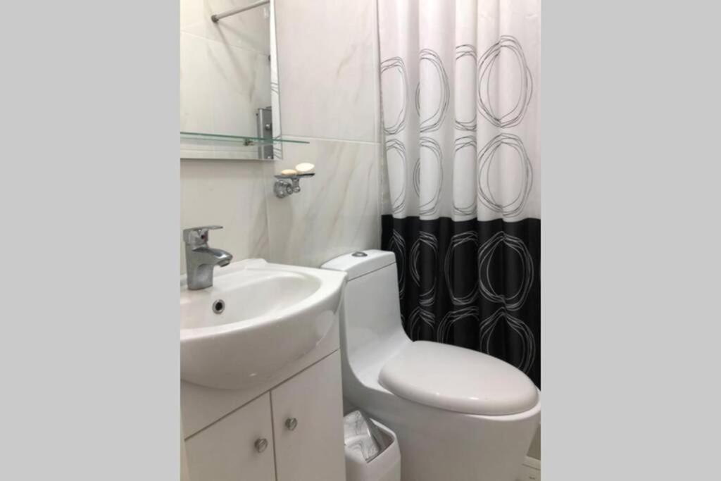 2- Amplio Departamento Remodelado En Miraflores Лима Екстериор снимка